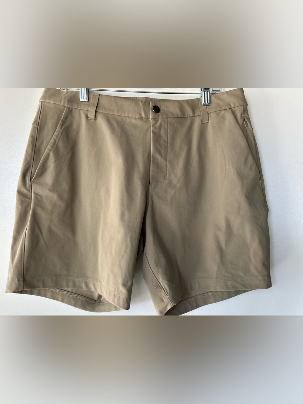 Lululemon Men's Commission 8" Shorts Tan Khaki Size 34